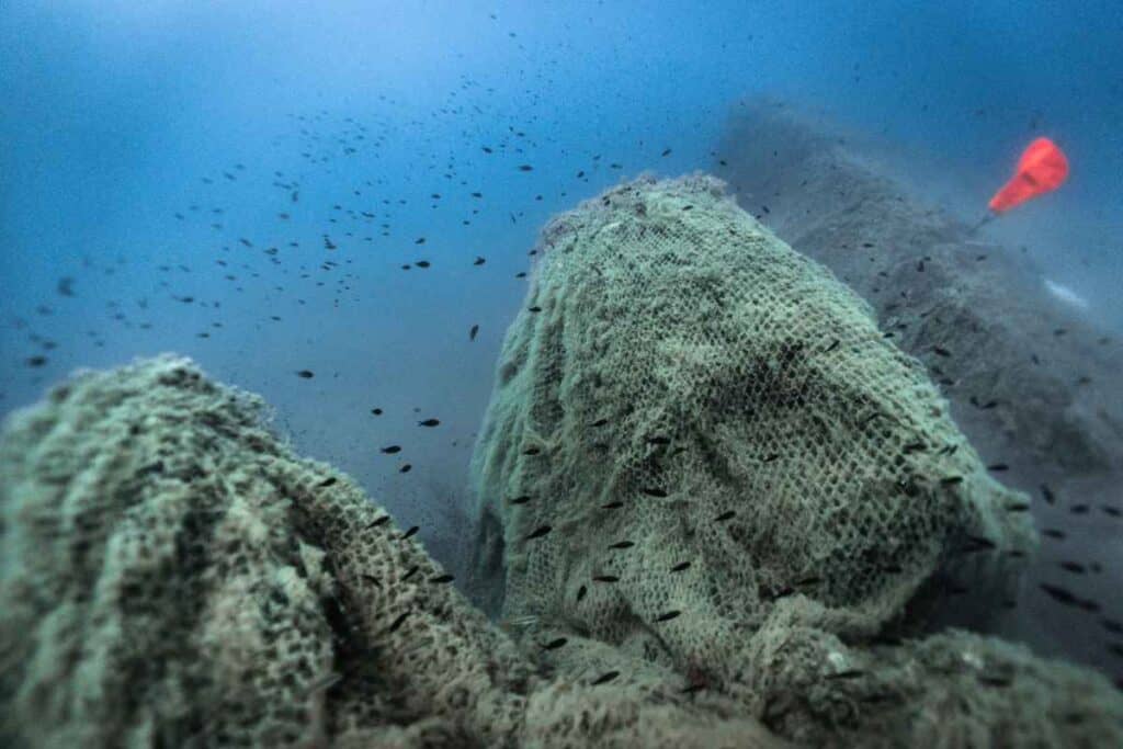 Reti fantasma sui fondali del Mediterraneo
